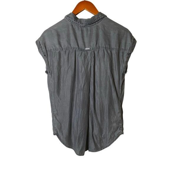 PrAna Gray Chambray Azul Cap Sleeve 1/2 Button Blouse Women's Size Small - Picture 4 of 10
